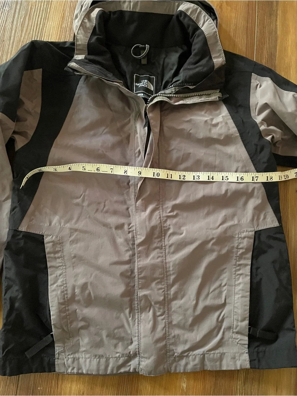 The North Face Men’s Hooded Rain Jacket - Gray & Black